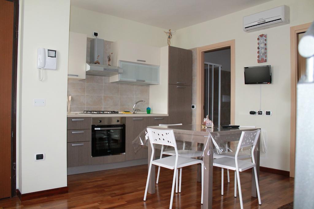 Porta Del Sole Apartment Манфредония Екстериор снимка